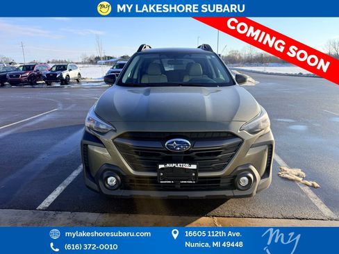 Used 2025 Subaru Outback Premium image 2