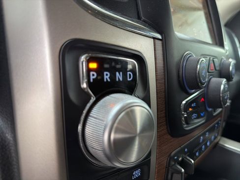 Used 2017 RAM 1500 Laramie w/ Convenience Group image 27