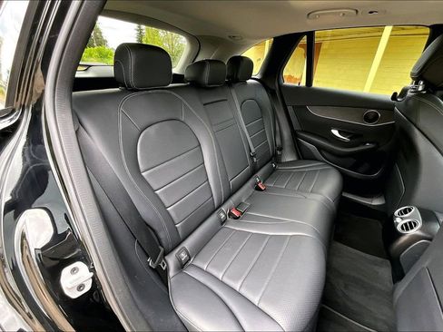 Used 2022 Mercedes-Benz GLC 300 4MATIC image 20