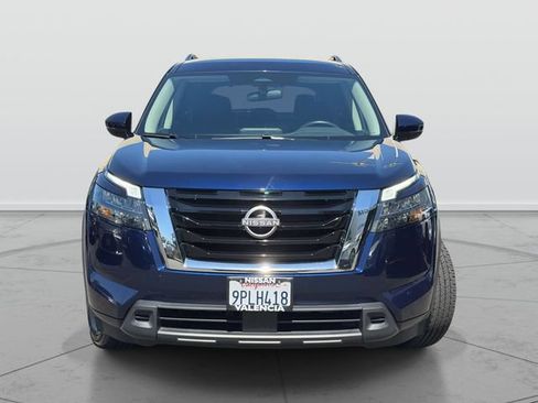 Certified 2025 Nissan Pathfinder SV FWD image 2