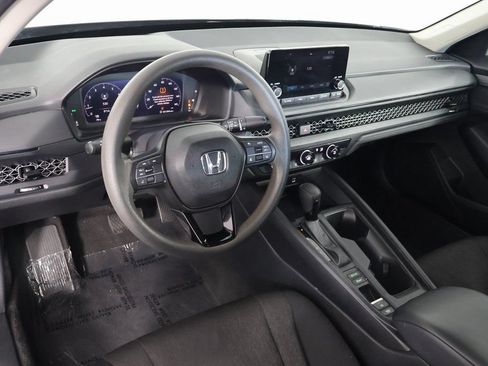 Used 2023 Honda Accord LX image 7