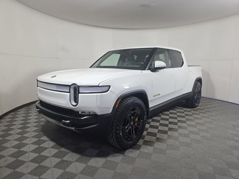 Used 2023 Rivian R1T Adventure image 1