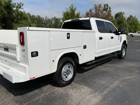 Used 2022 Ford F350 XL w/ Power Equipment Group AWD/4WD image 7