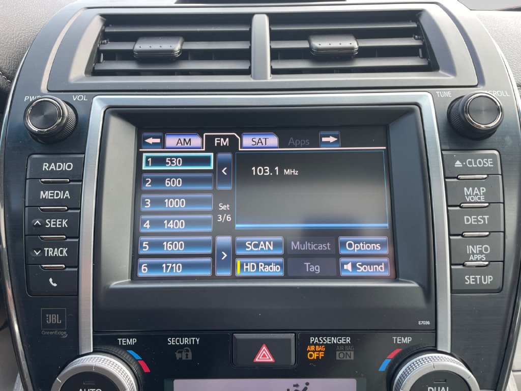 Used 2013 Toyota Camry XLE FWD image 30