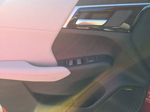 New 2025 Mitsubishi Outlander SE image 12