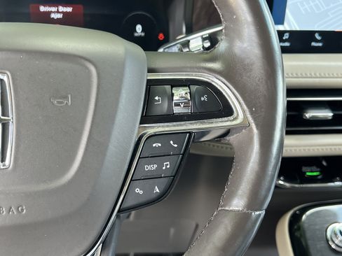 Certified 2022 Lincoln Nautilus Reserve AWD/4WD image 12