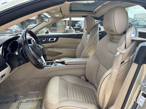 Used 2013 Mercedes-Benz SL 550 image 11