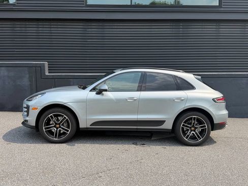 Certified 2021 Porsche Macan AWD/4WD image 7