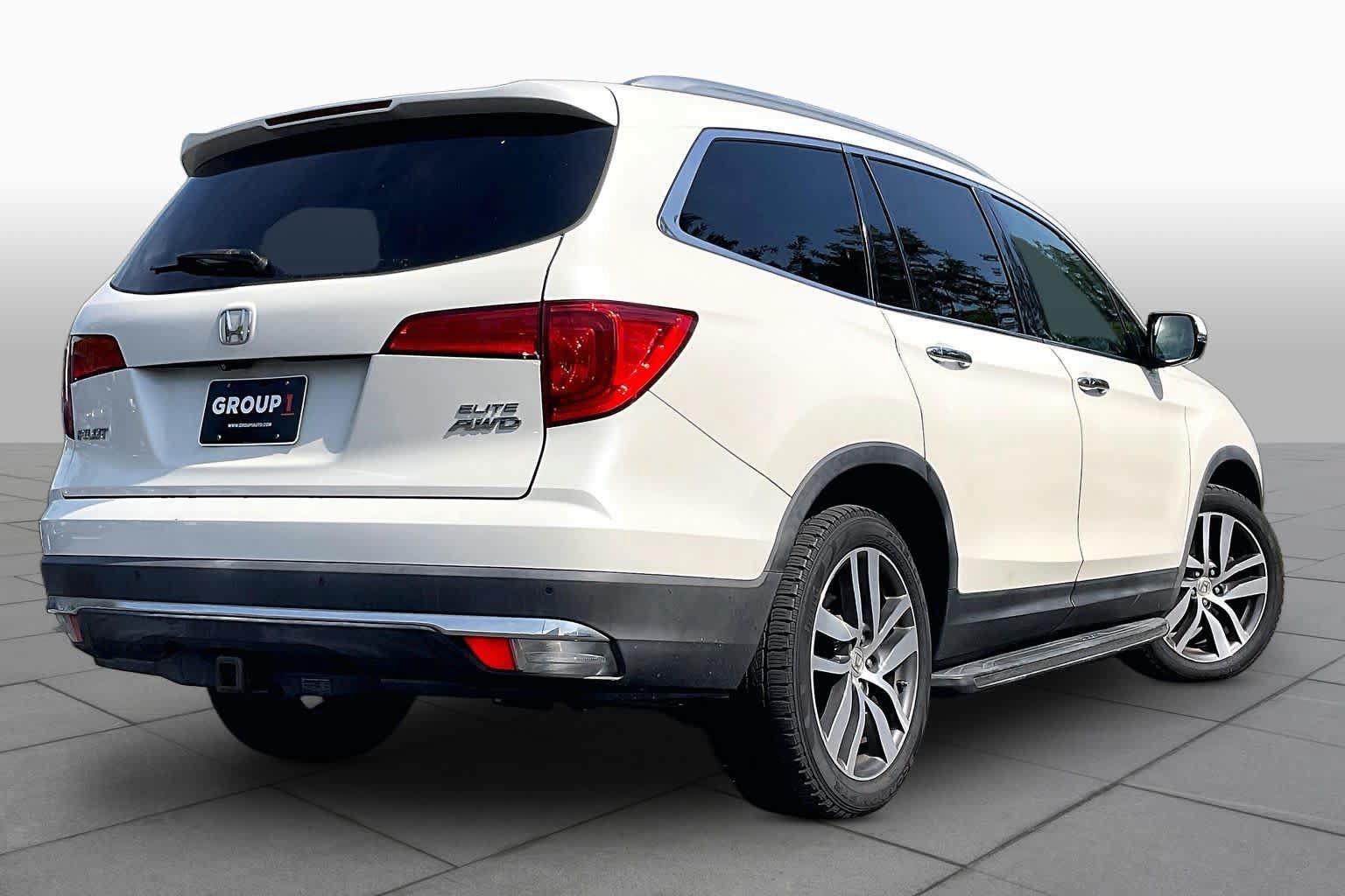 Used 2016 Honda Pilot Elite image 12