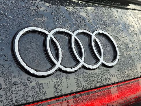 Certified 2025 Audi Q5 Prestige image 31