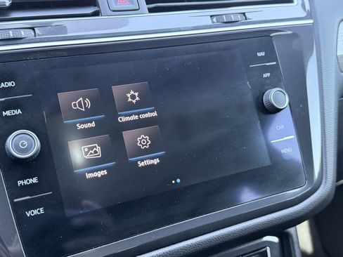 Used 2019 Volkswagen Tiguan SEL R-Line FWD image 71