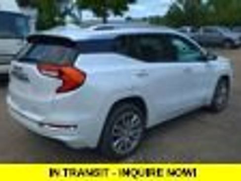 Used 2023 GMC Terrain Denali w/ Denali Premium Package AWD/4WD image 3