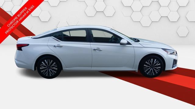 Used 2023 Nissan Altima 2.5 SV FWD image 7