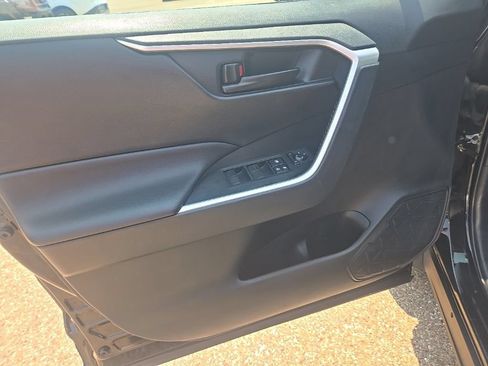 Used 2020 Toyota RAV4 LE w/ All Weather Liner Package AWD/4WD image 11
