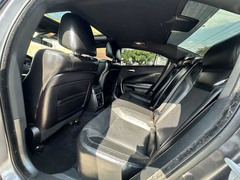 Used 2019 Dodge Charger SXT w/ Leather Interior Group RWD image 37