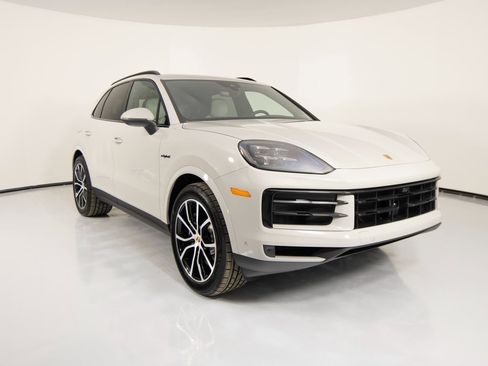 New 2026 Porsche Cayenne E-Hybrid image 9