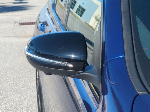 Used 2020 Mercedes-Benz GLB 250 w/ AMG Line image 13