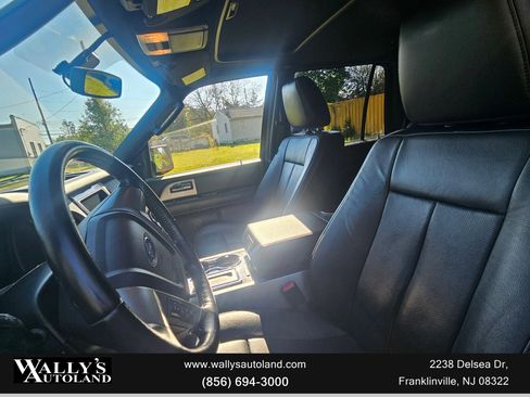 Used 2017 Ford Expedition Limited w/ Equipment Group 301A AWD/4WD image 9