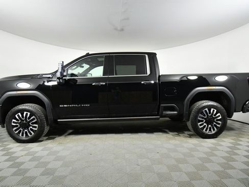Used 2024 GMC Sierra 3500 Denali Ultimate image 16