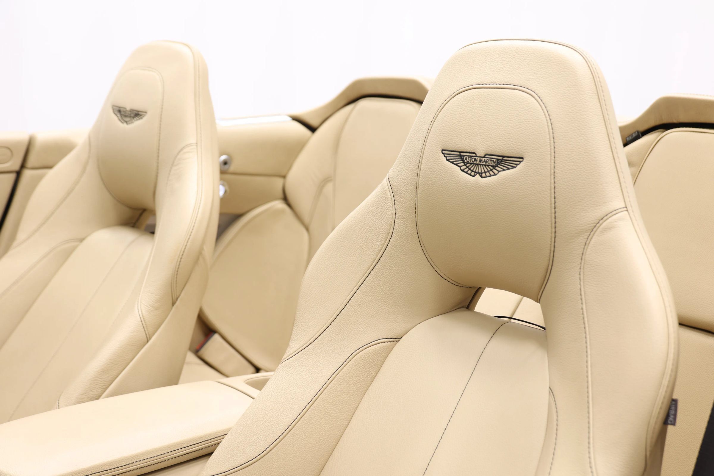 Used 2016 Aston Martin Vanquish Volante RWD image 17