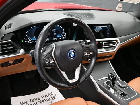 Used 2022 BMW 330e xDrive w/ Convenience Package AWD/4WD image 19