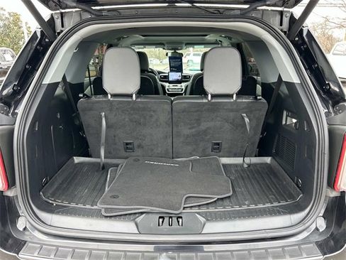 Used 2023 Ford Explorer XLT w/ Equipment Group 202A image 23