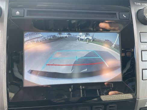 Used 2018 Toyota Tundra SR image 14
