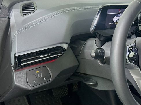 Used 2024 Volkswagen ID.4 2WD image 17