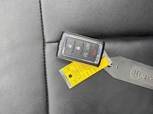 Used 2023 Jeep Grand Cherokee L Limited image 33