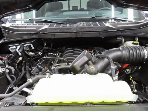 Used 2025 Ford F150 Lariat w/ Equipment Group 502A High image 28