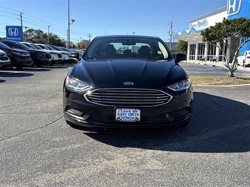 Used 2018 Ford Fusion S image 3