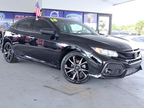 Used 2018 Honda Civic Sport image 3