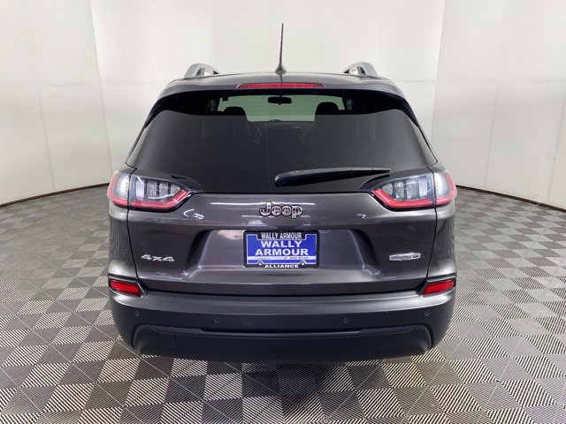 Used 2019 Jeep Cherokee Latitude Plus w/ Cold Weather Group AWD/4WD image 8