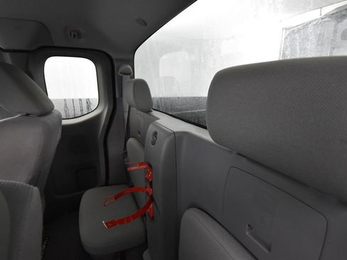 Used 2020 Nissan Frontier S image 11