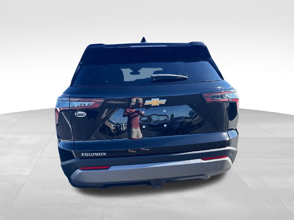 Used 2026 Chevrolet Equinox LT FWD image 4