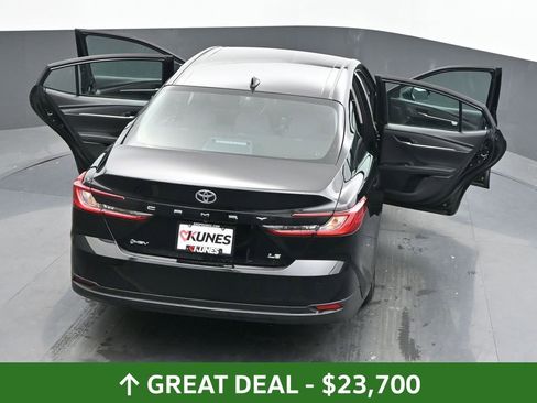 Used 2025 Toyota Camry LE image 64