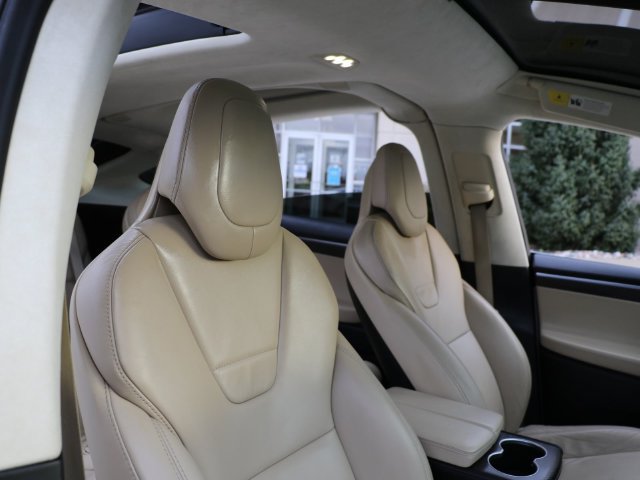 Used 2017 Tesla Model X 75D AWD/4WD image 9