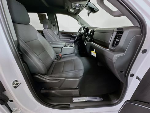 Used 2024 GMC Sierra 1500 SLE w/ Preferred Package image 30