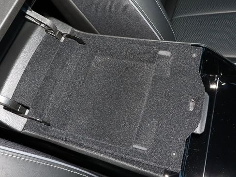 New 2025 Jeep Grand Cherokee Overland w/ Luxury Tech Group IV image 30