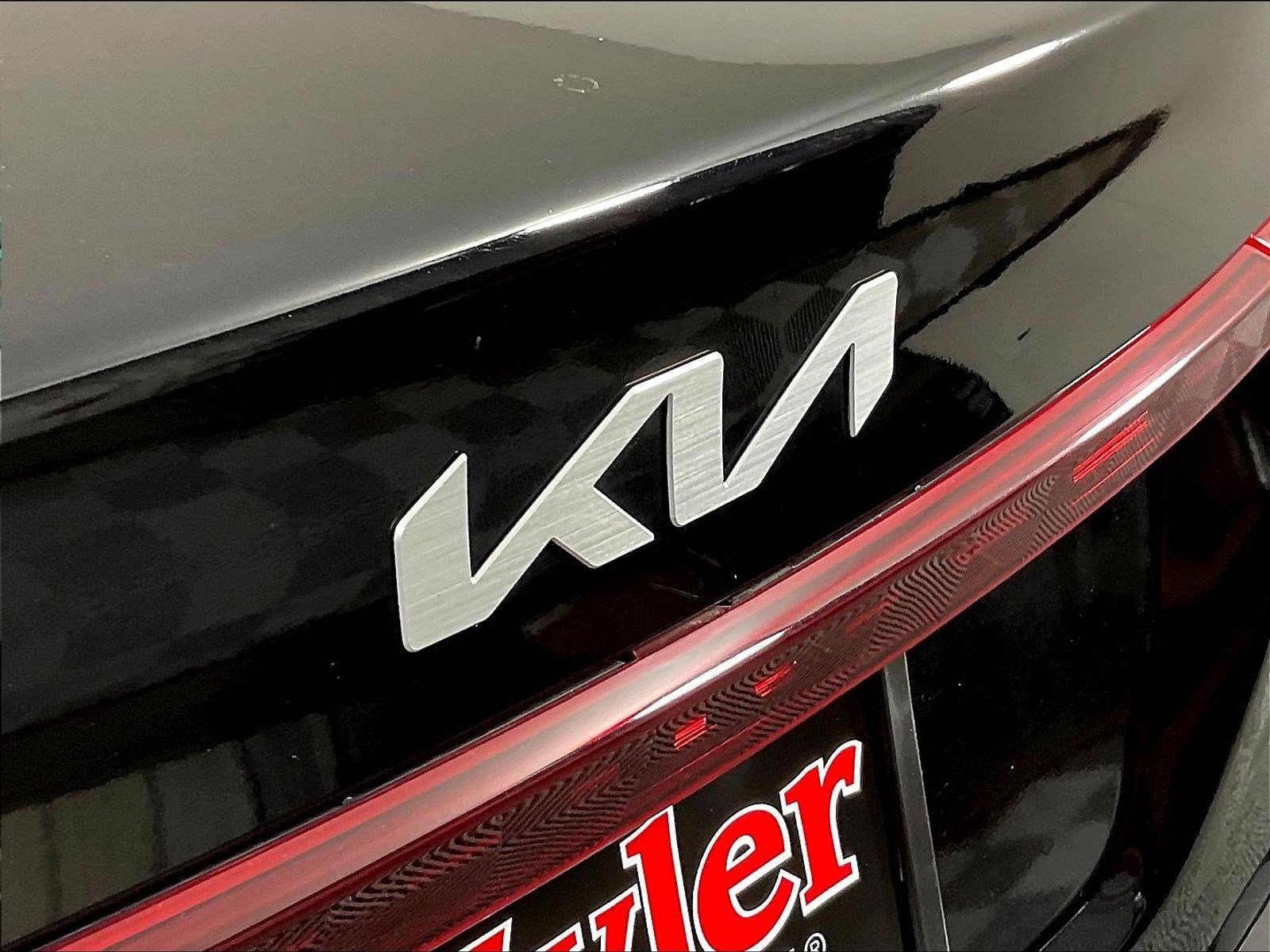 Used 2024 Kia Forte LXS w/ LXS Technology Package FWD image 23