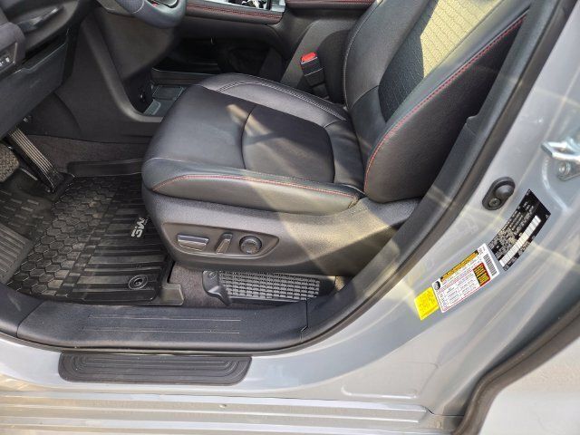 Used 2025 Toyota Sienna XSE w/ XSE Plus Package AWD/4WD image 19