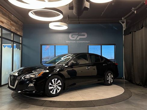 Used 2019 Nissan Altima 2.5 S FWD image 7