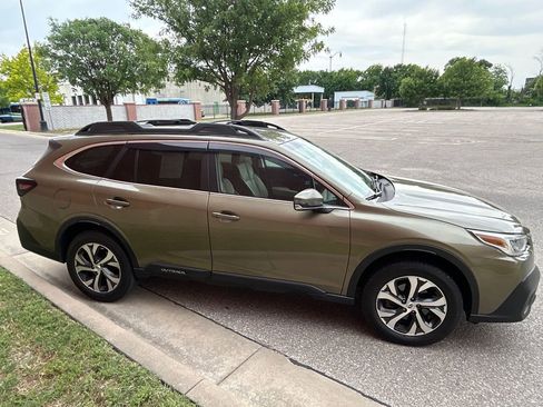 Used 2021 Subaru Outback Limited AWD/4WD image 4