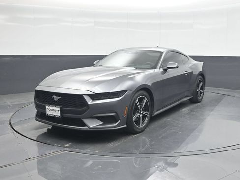 Used 2025 Ford Mustang Coupe RWD image 27