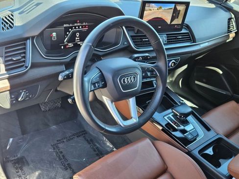Certified 2025 Audi Q5 2.0T Premium Plus w/ Premium Plus Package image 9