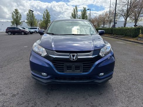 Used 2017 Honda HR-V EX image 2