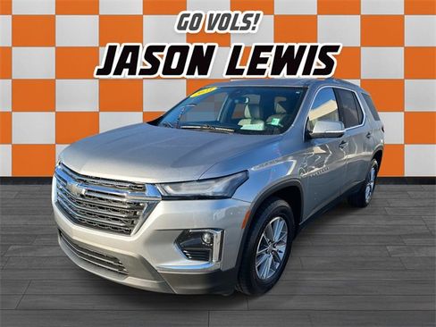 Used 2023 Chevrolet Traverse LT image 8