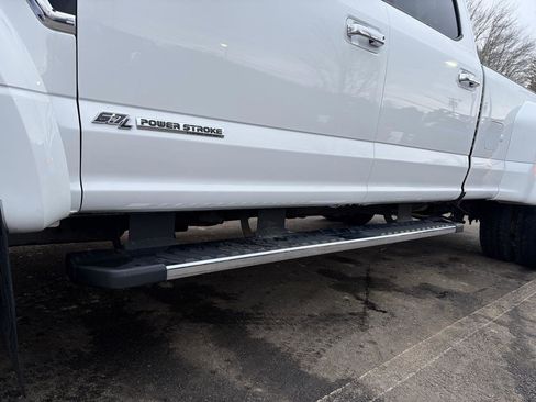 Used 2019 Ford F450 XLT w/ XLT Premium Package image 14