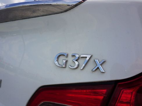 Used 2012 INFINITI G37 x Sedan w/ Premium Pkg AWD/4WD image 10