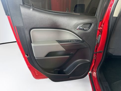 Used 2016 Chevrolet Colorado LT w/ LT Convenience Package RWD image 24